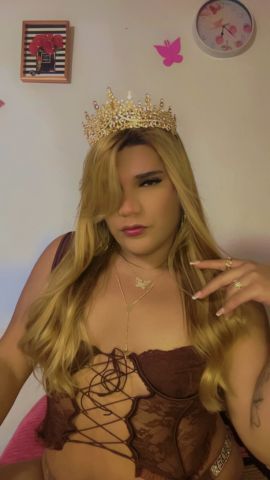 Golden Mistress Victoria
