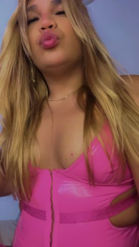 Golden Mistress Victoria