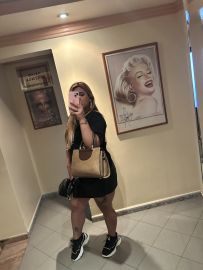 Golden Mistress Victoria