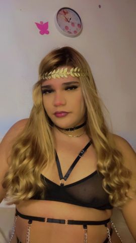Golden Mistress Victoria