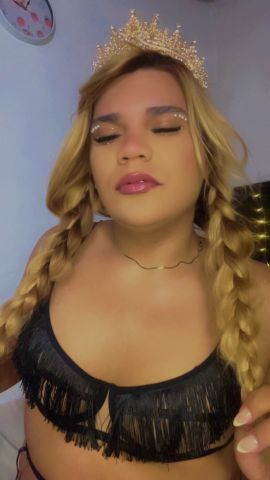 Golden Mistress Victoria