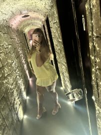 Golden Mistress Victoria