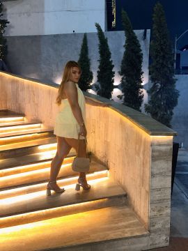 Golden Mistress Victoria