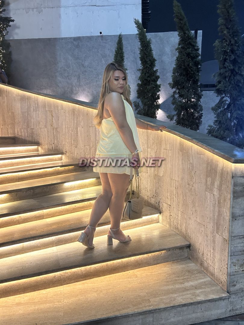 Golden Mistress Victoria