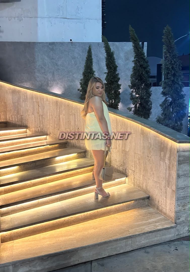 Golden Mistress Victoria