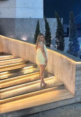Golden Mistress Victoria