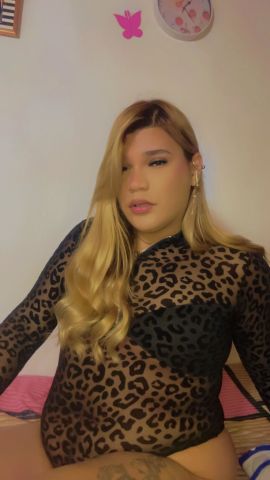 Golden Mistress Victoria