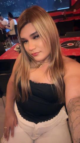 Golden Mistress Victoria