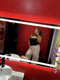 Golden Mistress Victoria