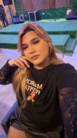 Golden Mistress Victoria