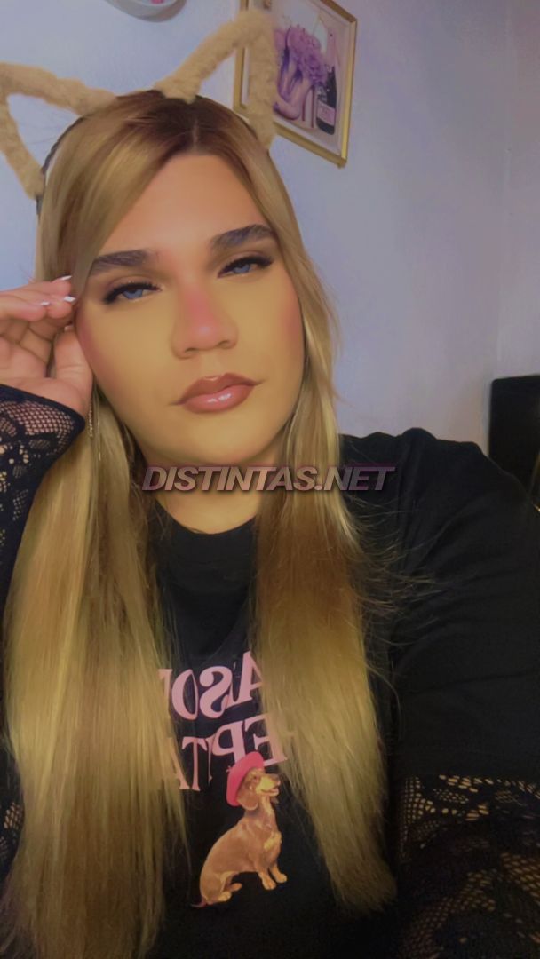 Golden Mistress Victoria