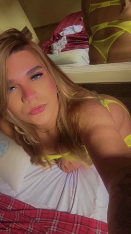 Golden Mistress Victoria