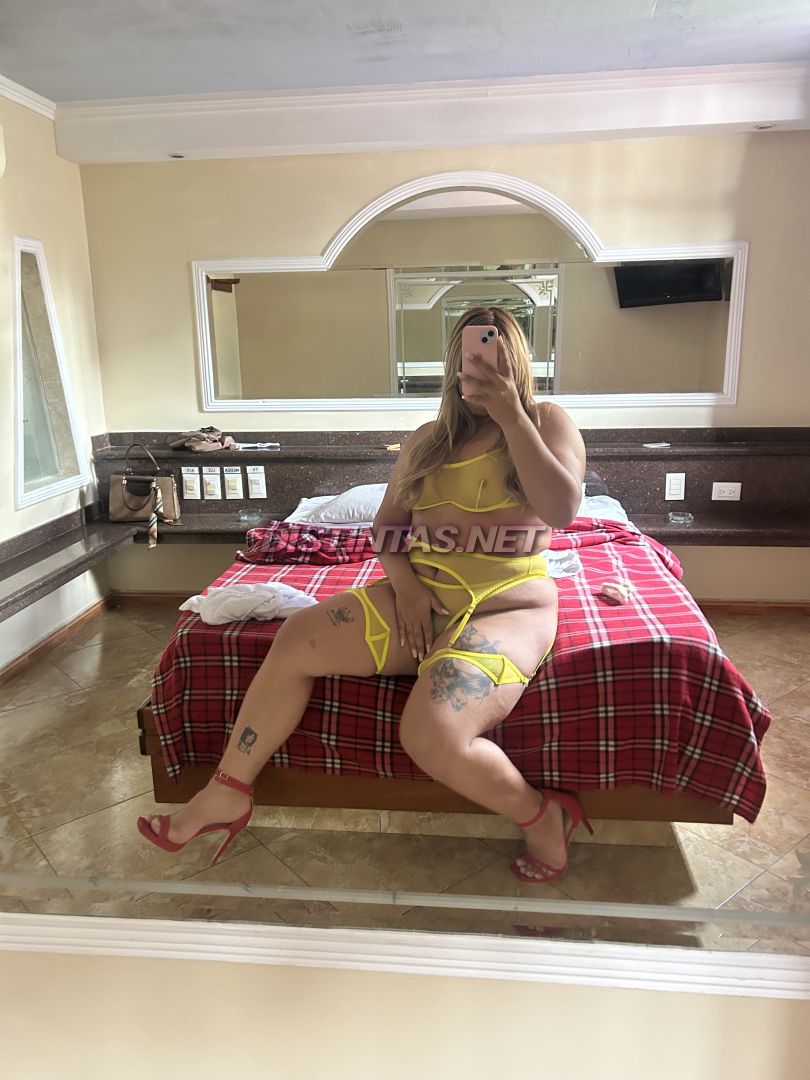 Golden Mistress Victoria