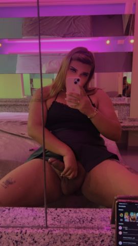 Golden Mistress Victoria
