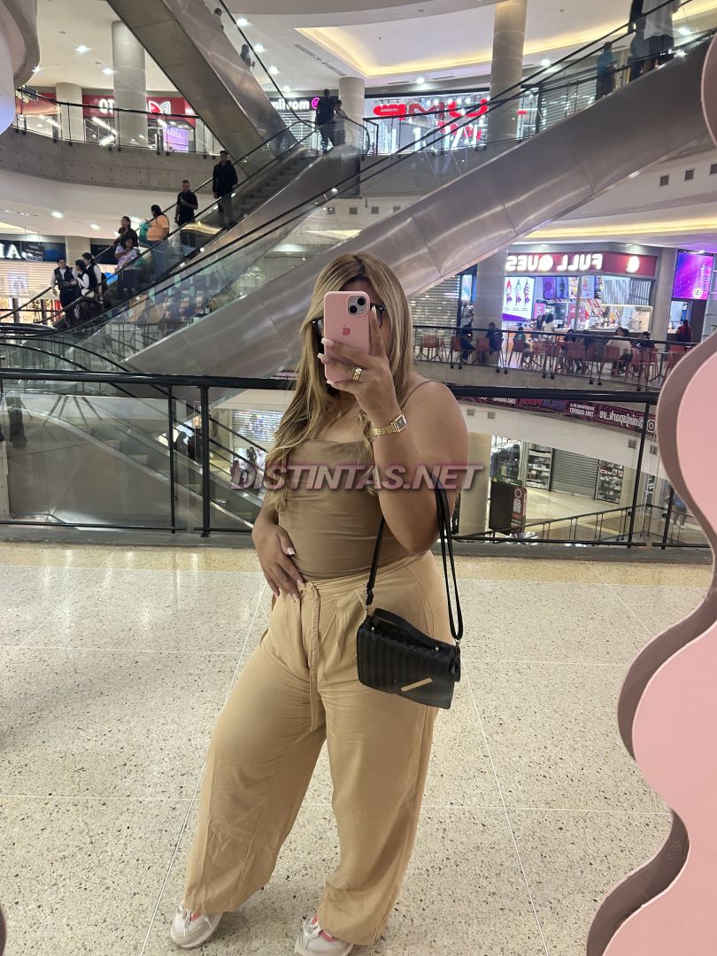 Golden Mistress Victoria