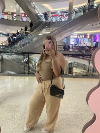Golden Mistress Victoria