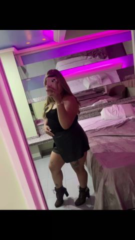 Golden Mistress Victoria