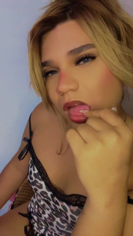 Golden Mistress Victoria