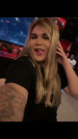 Golden Mistress Victoria