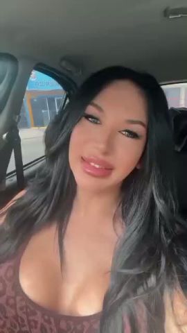 Karina Mendoza 