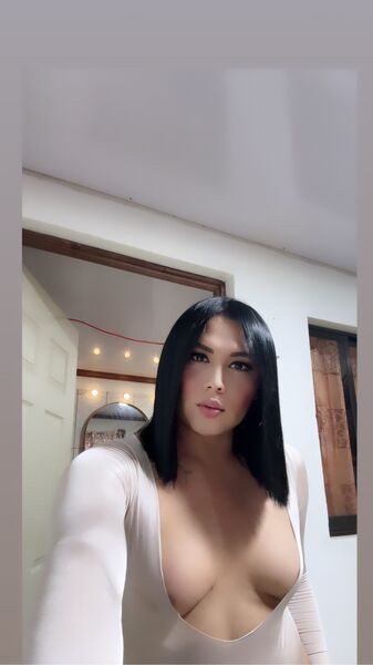 Sharom lainez