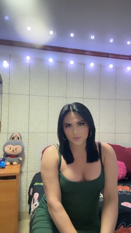 Sharom lainez