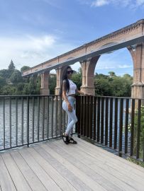 Vivian Canoas