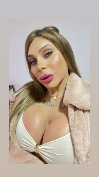 RIQUISIMA TRANS CORDOBESA 

Amante exclusiva que va a cumplir con lo que pidas, de piel suave para recorrer sin apuros. PASIVA/ACTIVA - con BESOS,  departamento super impecable muy cómodo lo bueno que muy discreto  y cero drama!!!!!! y super caliente ala hora que me vengas siempre, dispuesta y presentable, te Espero.. escribime o Llámame así coordinamos  besitos
Tu trans FAVORITA la cordobesa de buena onda!!!!! 