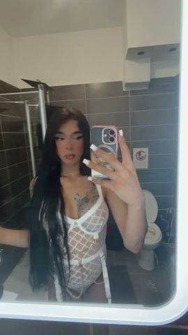 Angel brésilienne chaude .