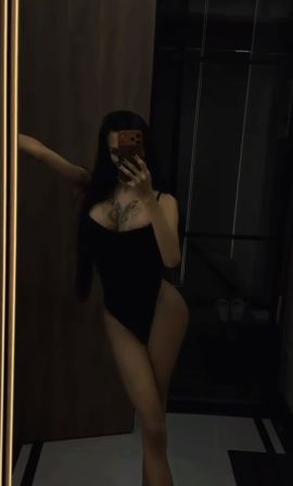 Hot Victoria