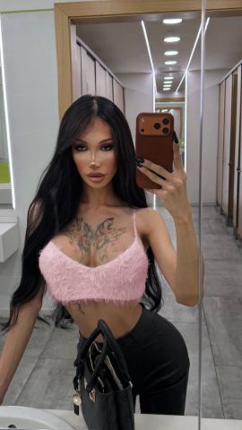 Hot Victoria