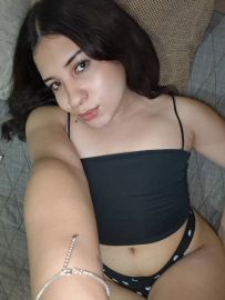 Daniela Mangandid