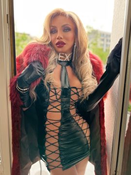Kamyla Blonde