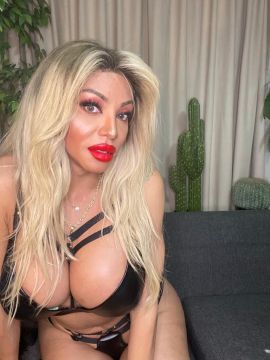 Kamyla Blonde
