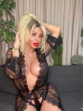 Kamyla Blonde