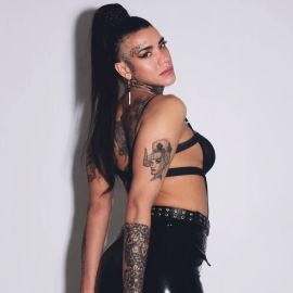 Bruna B