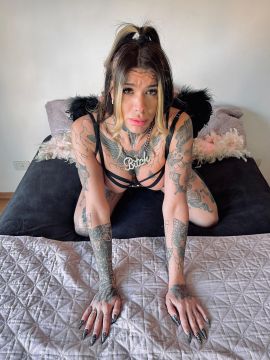 Bruna B
