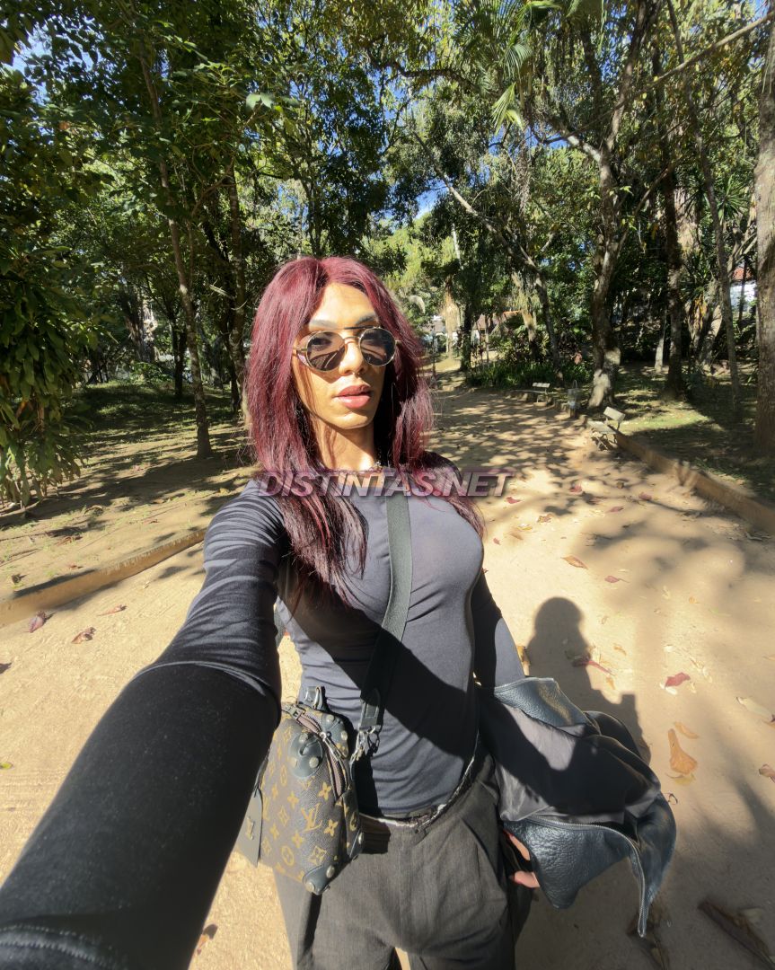 Nicole Collins