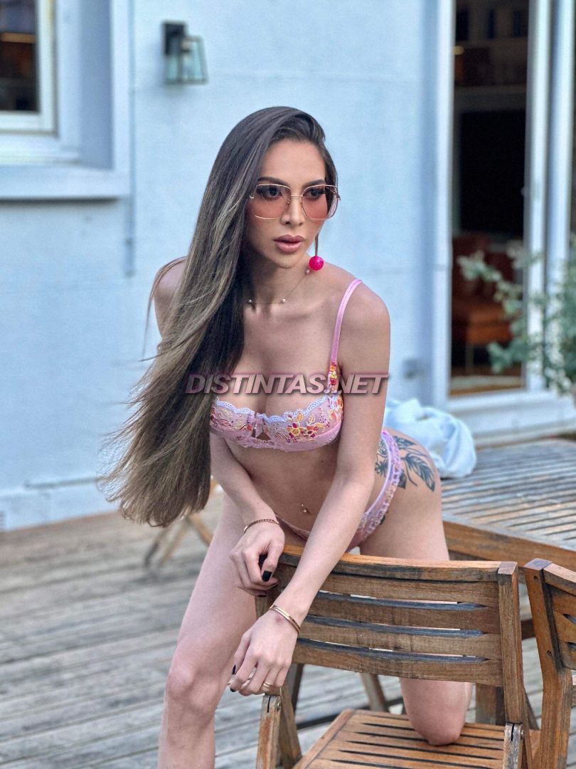 Nathalia Jolie