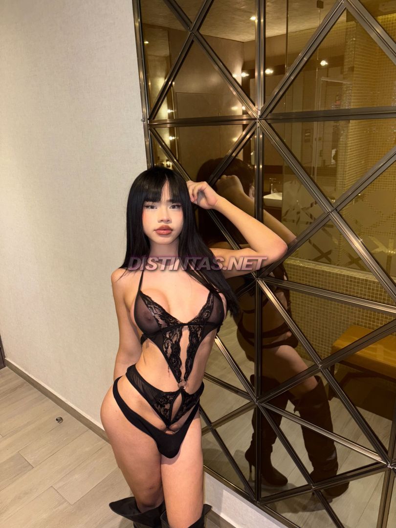 Ari Gen Luxury Doll
