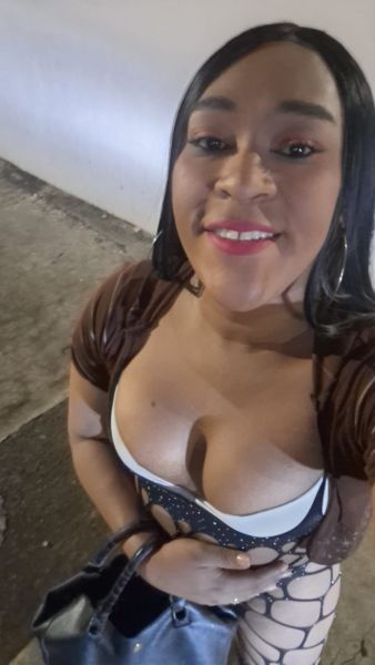 Hola chicos me robaron mi perfil anterior ..este es el nuevo...soy una chica muy servicial y complaciente espero otra vez los buenos comentarios de los chicos que han tenido una buena experiencia conmigo tengo mucho contenido a la venta soy versatil y me gusta pasarla bien....si quieres un buen trato nunca.pidas descuento...la experiencia te hará gozar de puro placer...garantizado