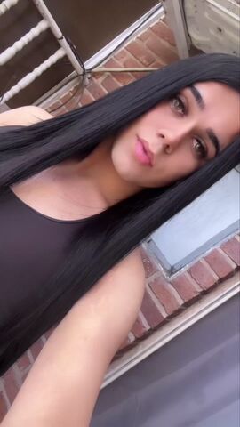 Alexa B