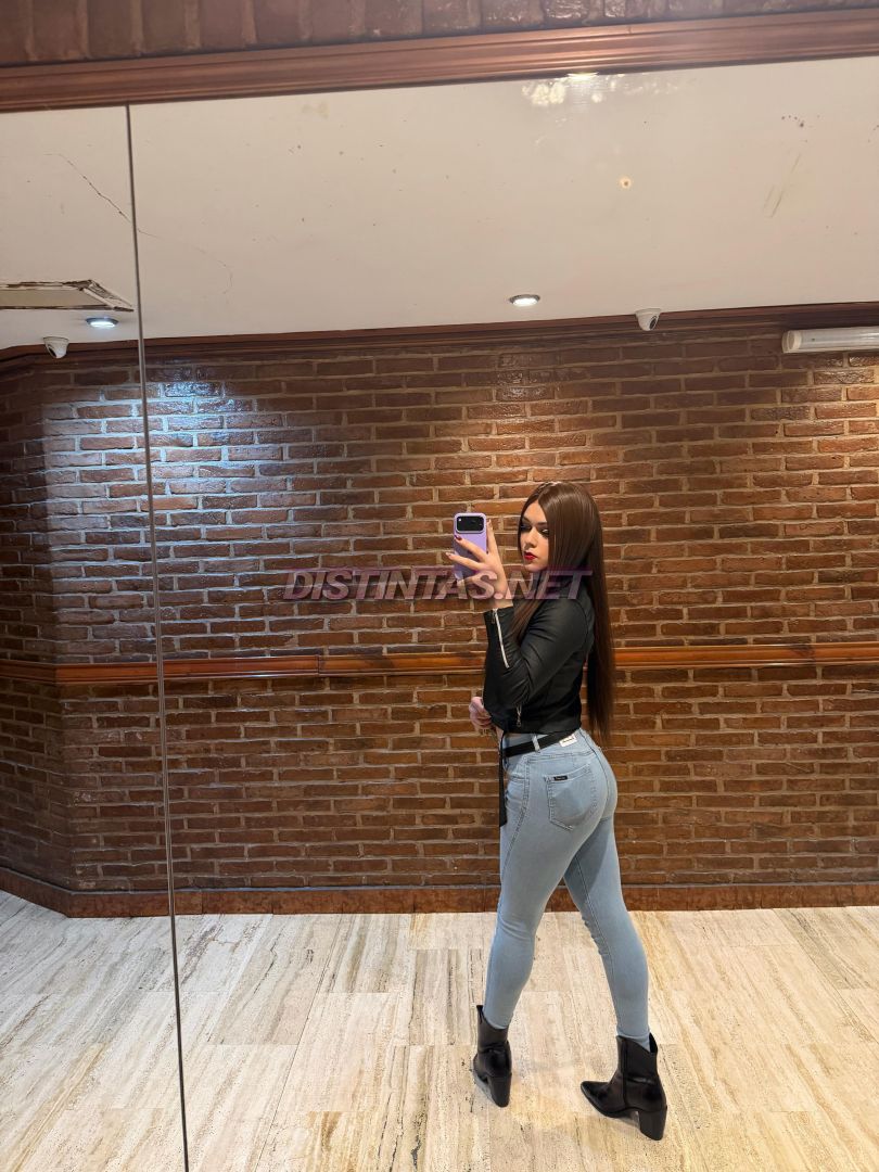 Alexa B