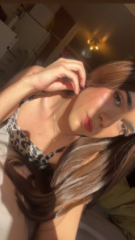 Alexa B