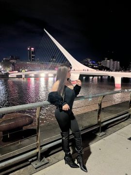 Alexa B
