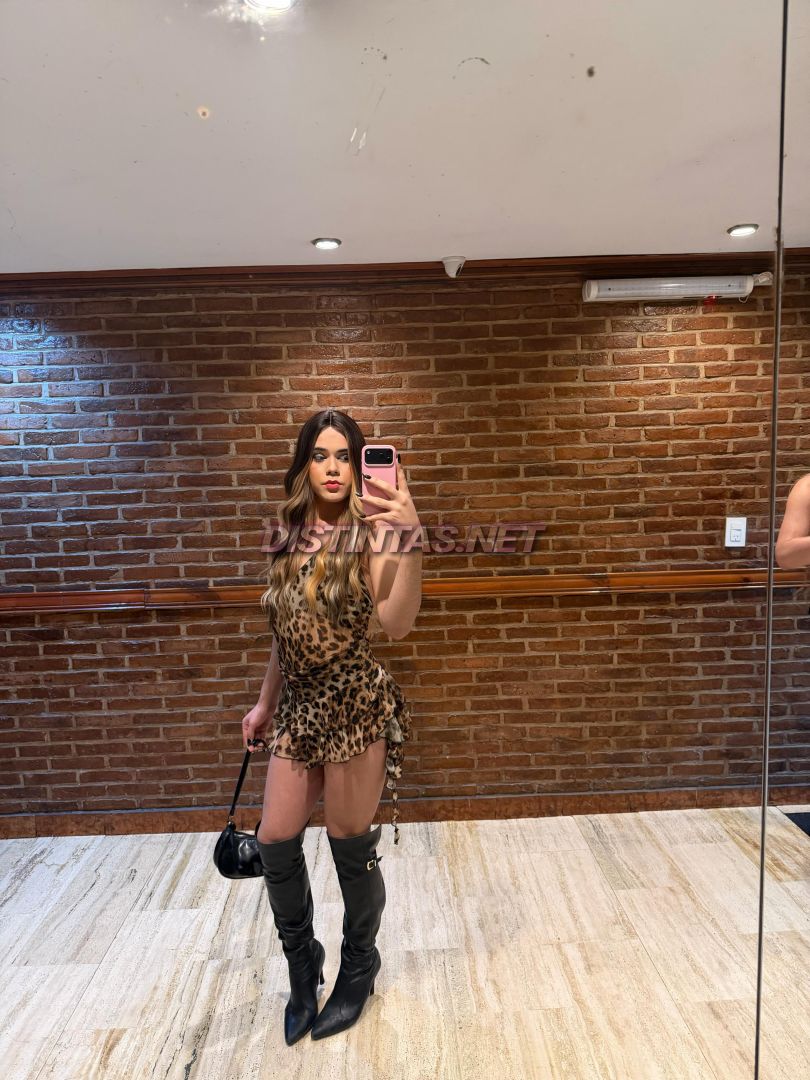 Alexa B