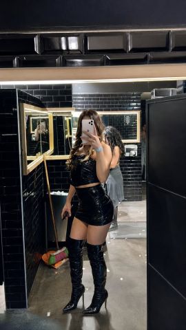 Alexa B