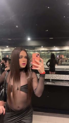 Alexa B