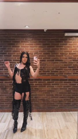 Alexa B