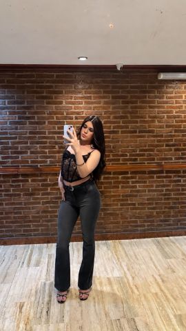 Alexa B